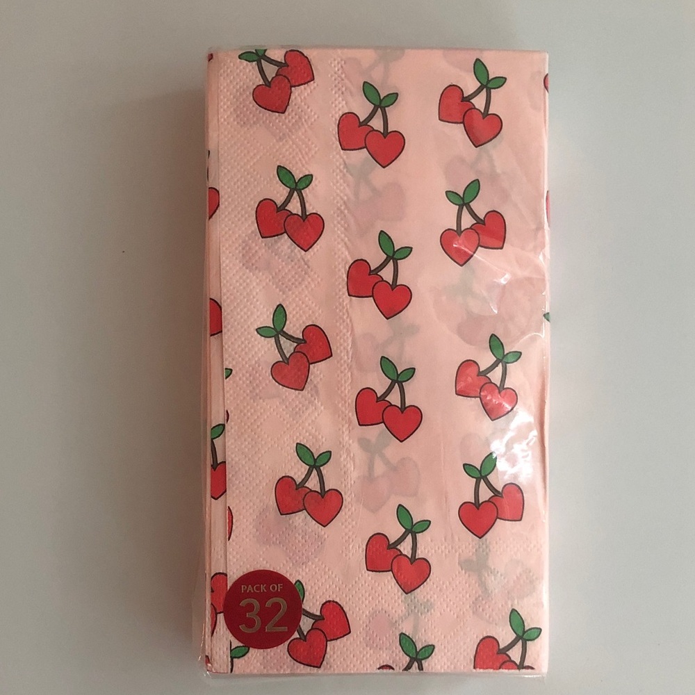Cherry nwt pink heart Print Napkins 2 Packs of 32